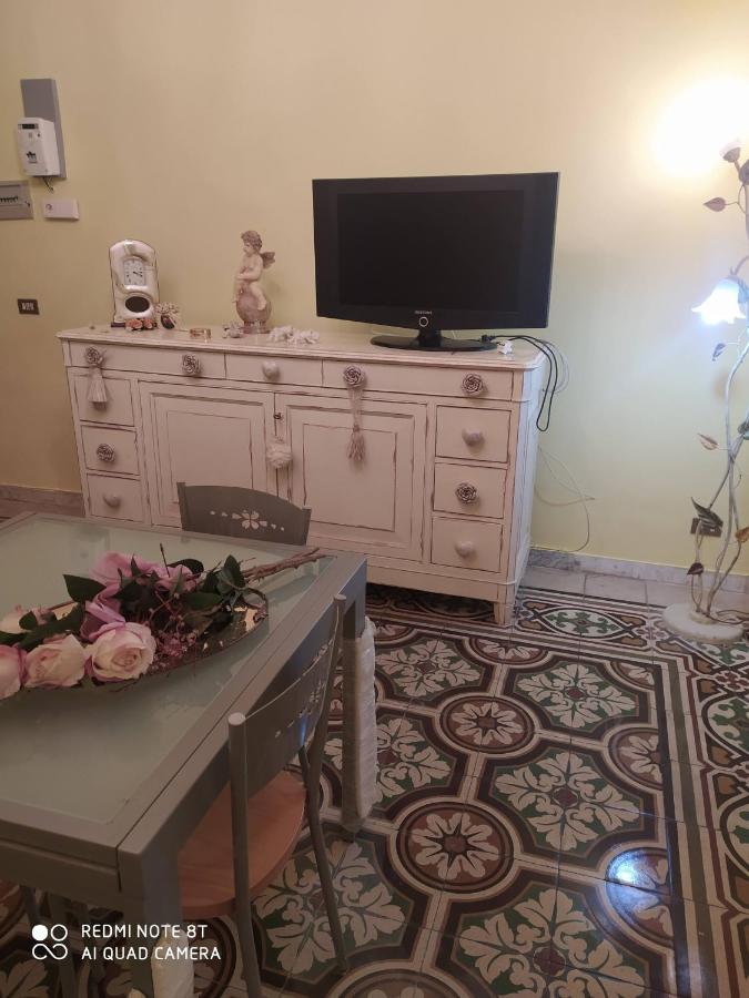 Lu Menzaricchia Centro Storico Di Lecce .アパートメント エクステリア 写真